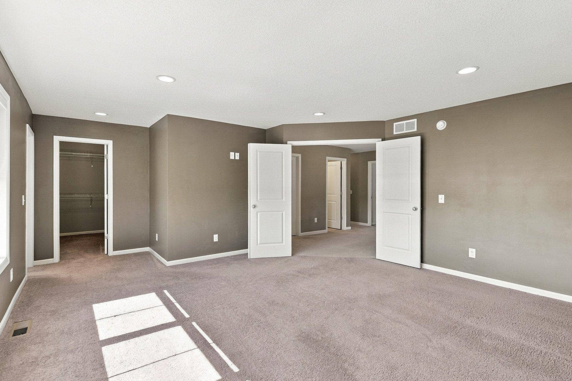 7662 Addisen Court, Inver Grove Heights, MN 55077 044_7662_addisen_ct_int_28_432.jpg