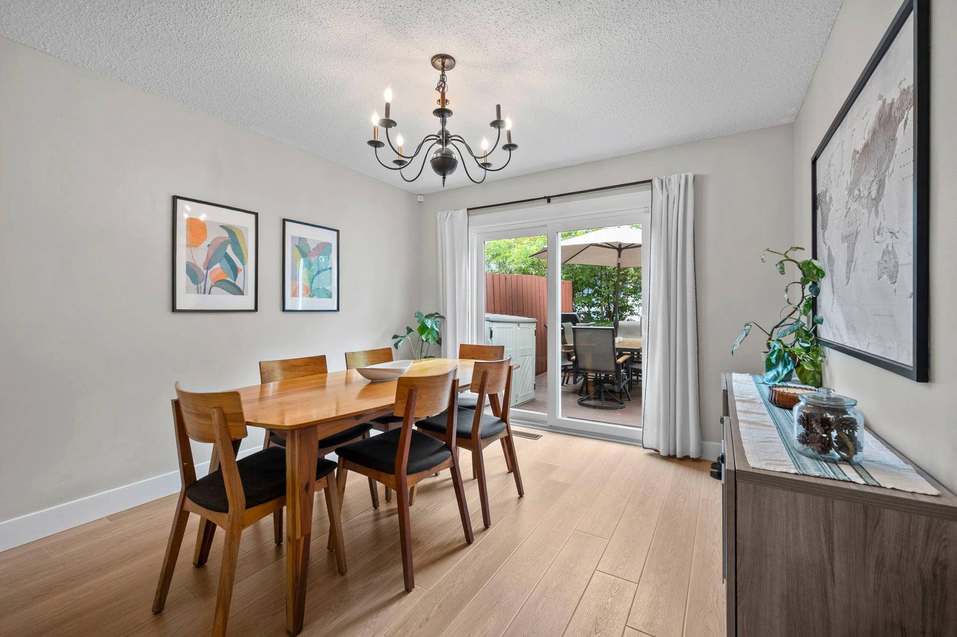 235 Kent Street, 101, Saint Paul, MN 55102 31-web-or-mls-235 N Kent St-145.jpg