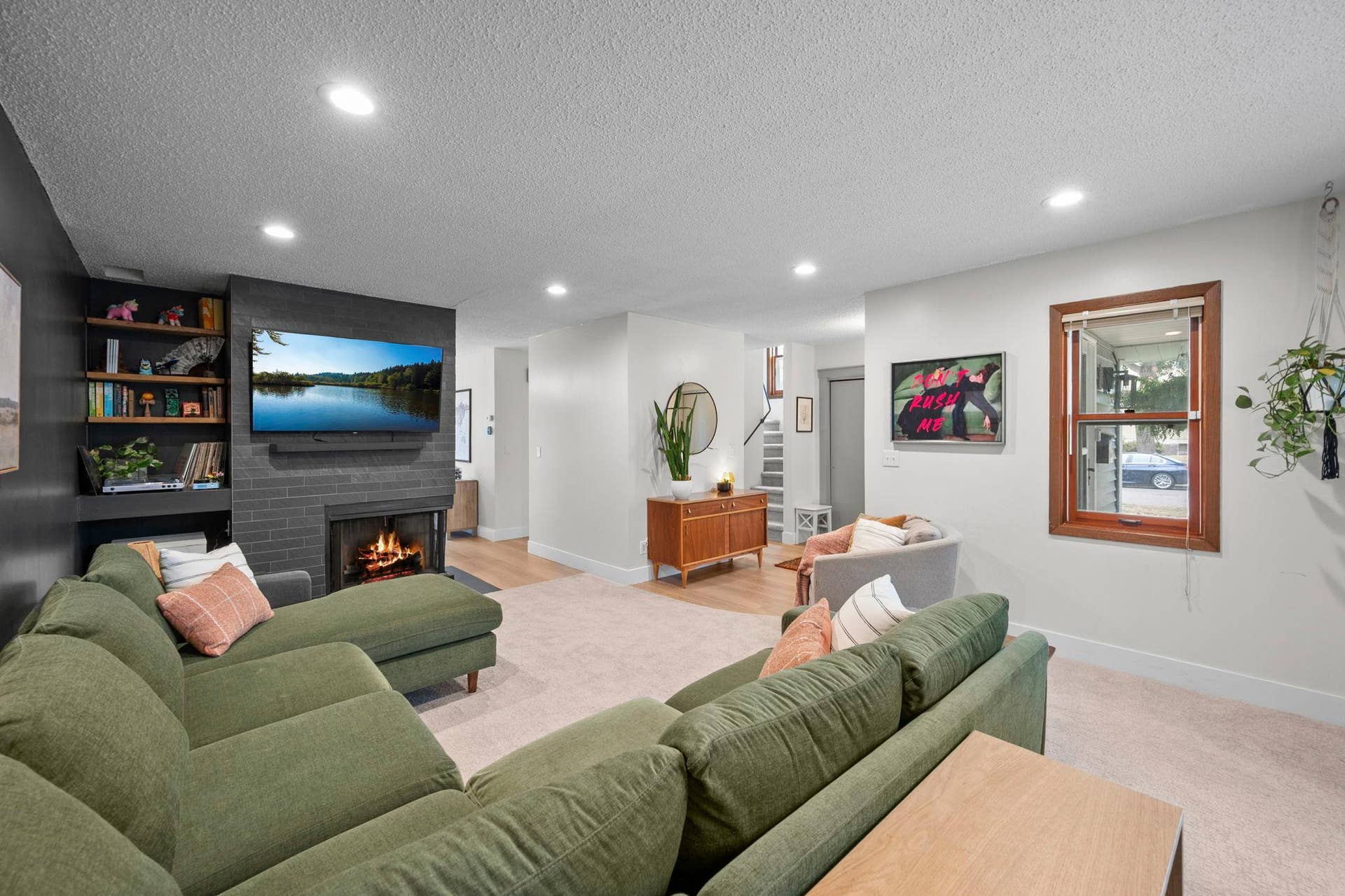 235 Kent Street, 101, Saint Paul, MN 55102 28-web-or-mls-235 N Kent St-129.jpg