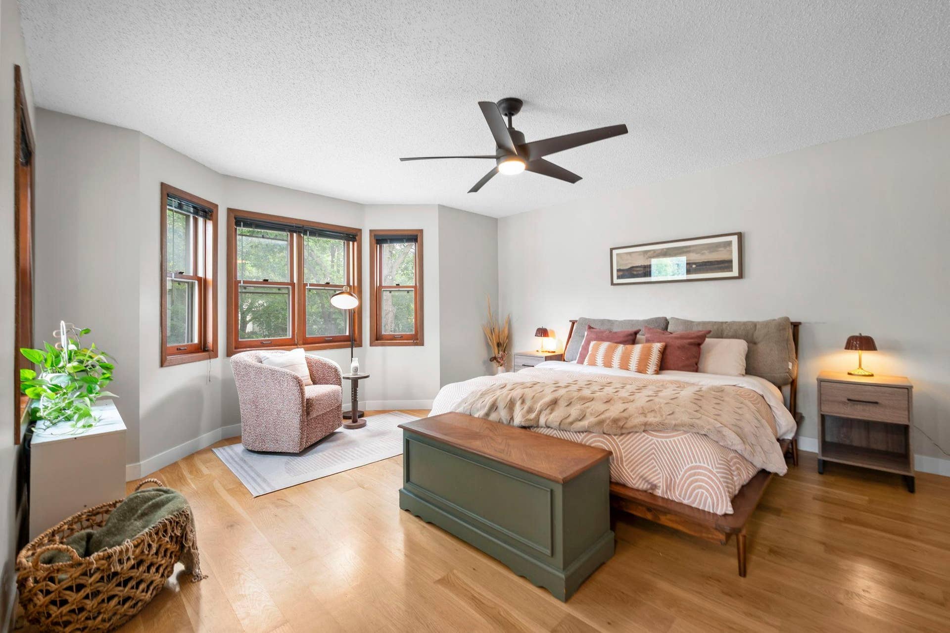 235 Kent Street, 101, Saint Paul, MN 55102 43-web-or-mls-235 N Kent St-240.jpg