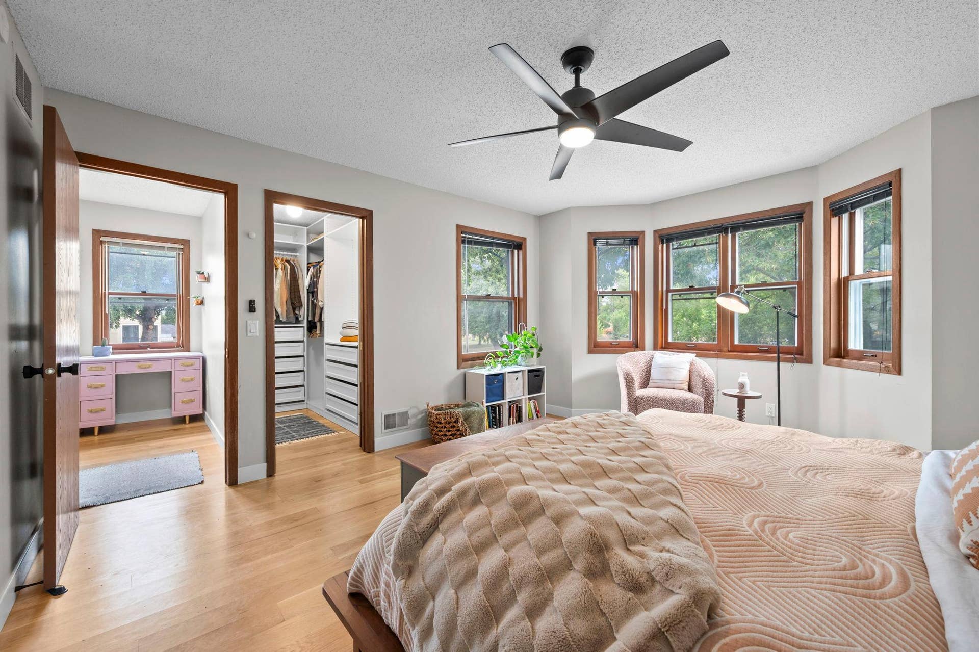 235 Kent Street, 101, Saint Paul, MN 55102 46-web-or-mls-235 N Kent St-255.jpg