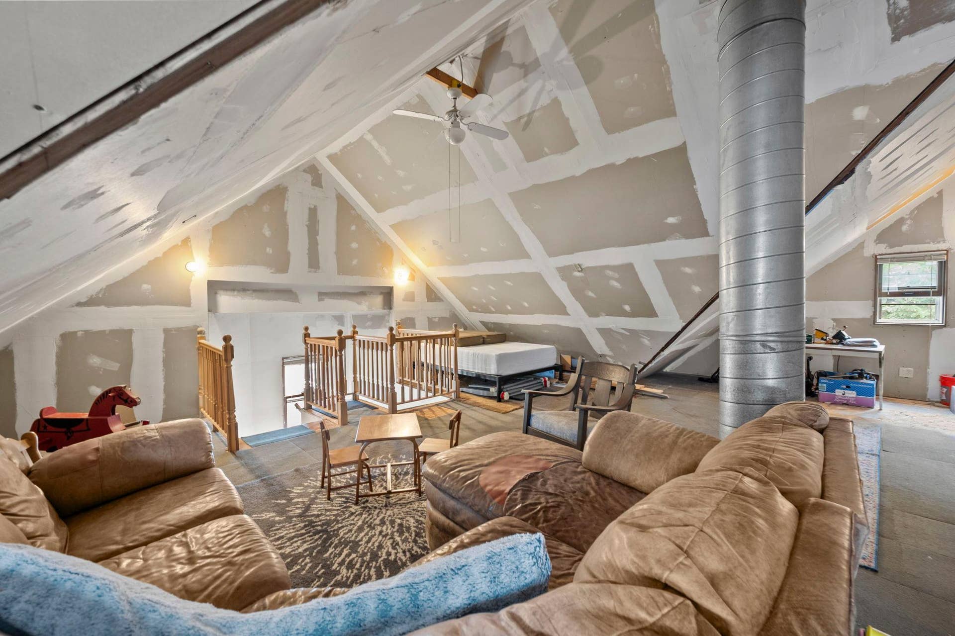 235 Kent Street, 101, Saint Paul, MN 55102 60-web-or-mls-235 N Kent St-290.jpg