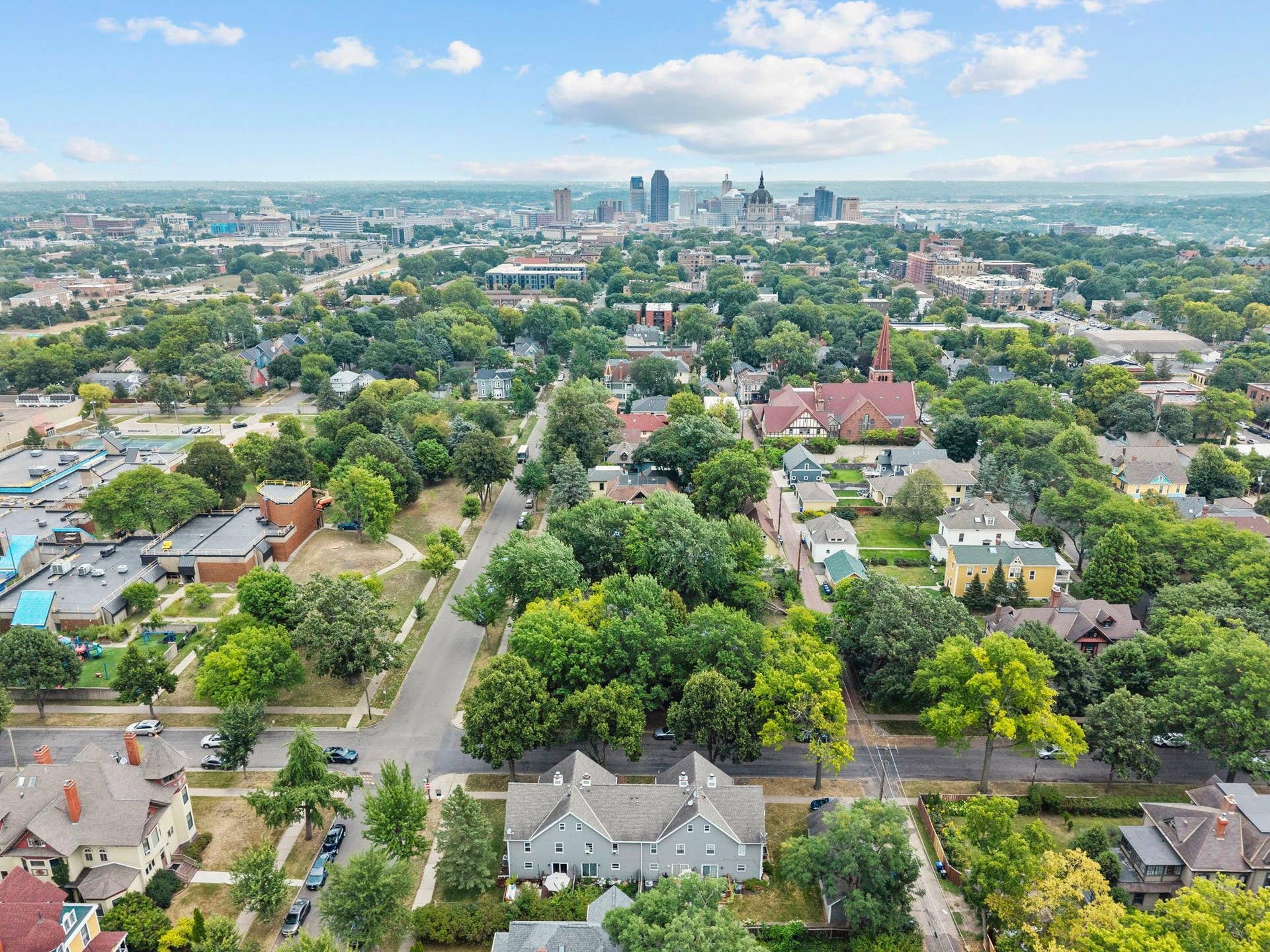 235 Kent Street, 101, Saint Paul, MN 55102 84-web-or-mls-235 N Kent St-348.jpg