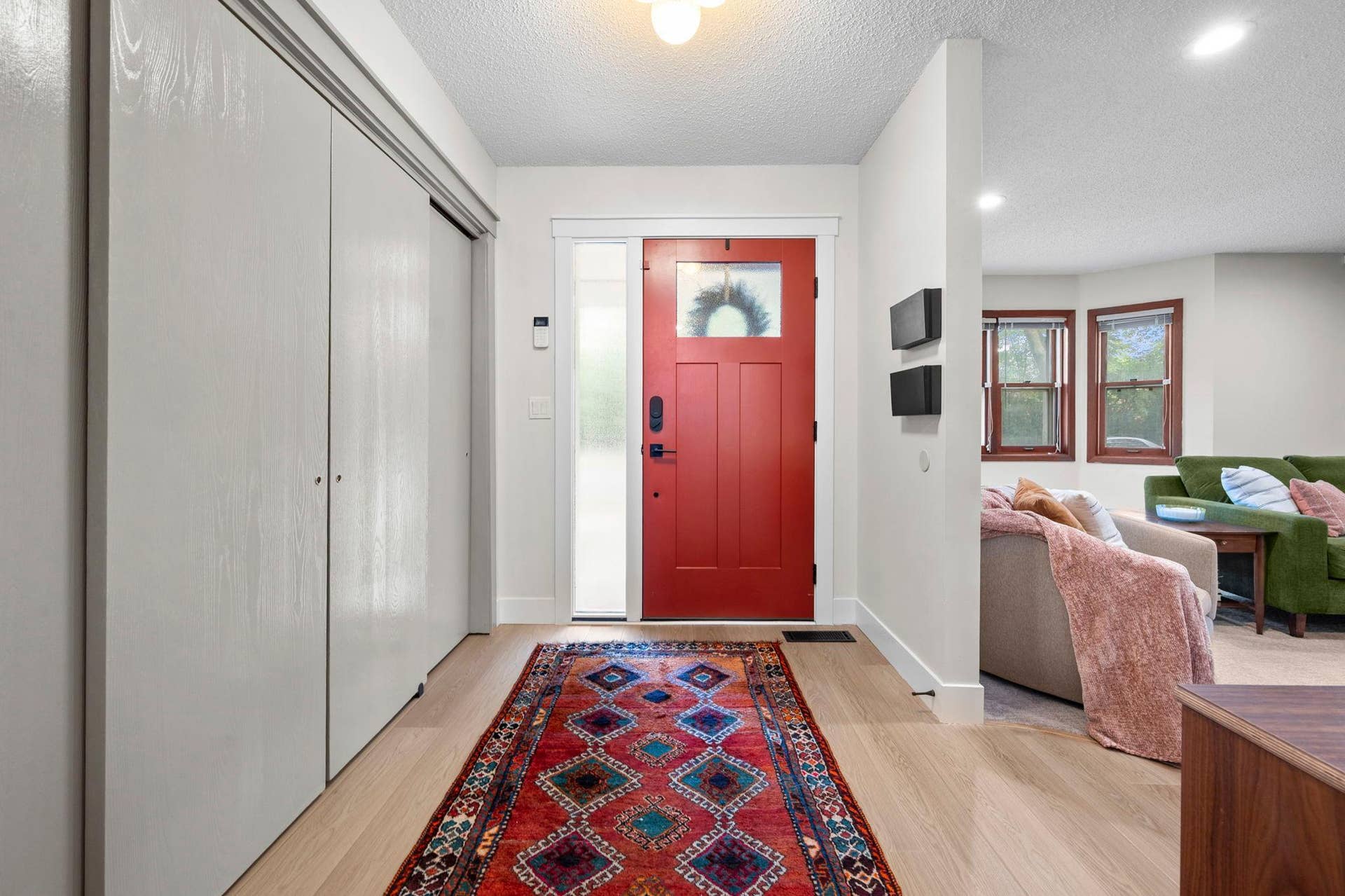 235 Kent Street, 101, Saint Paul, MN 55102 21-web-or-mls-235 N Kent St-95.jpg