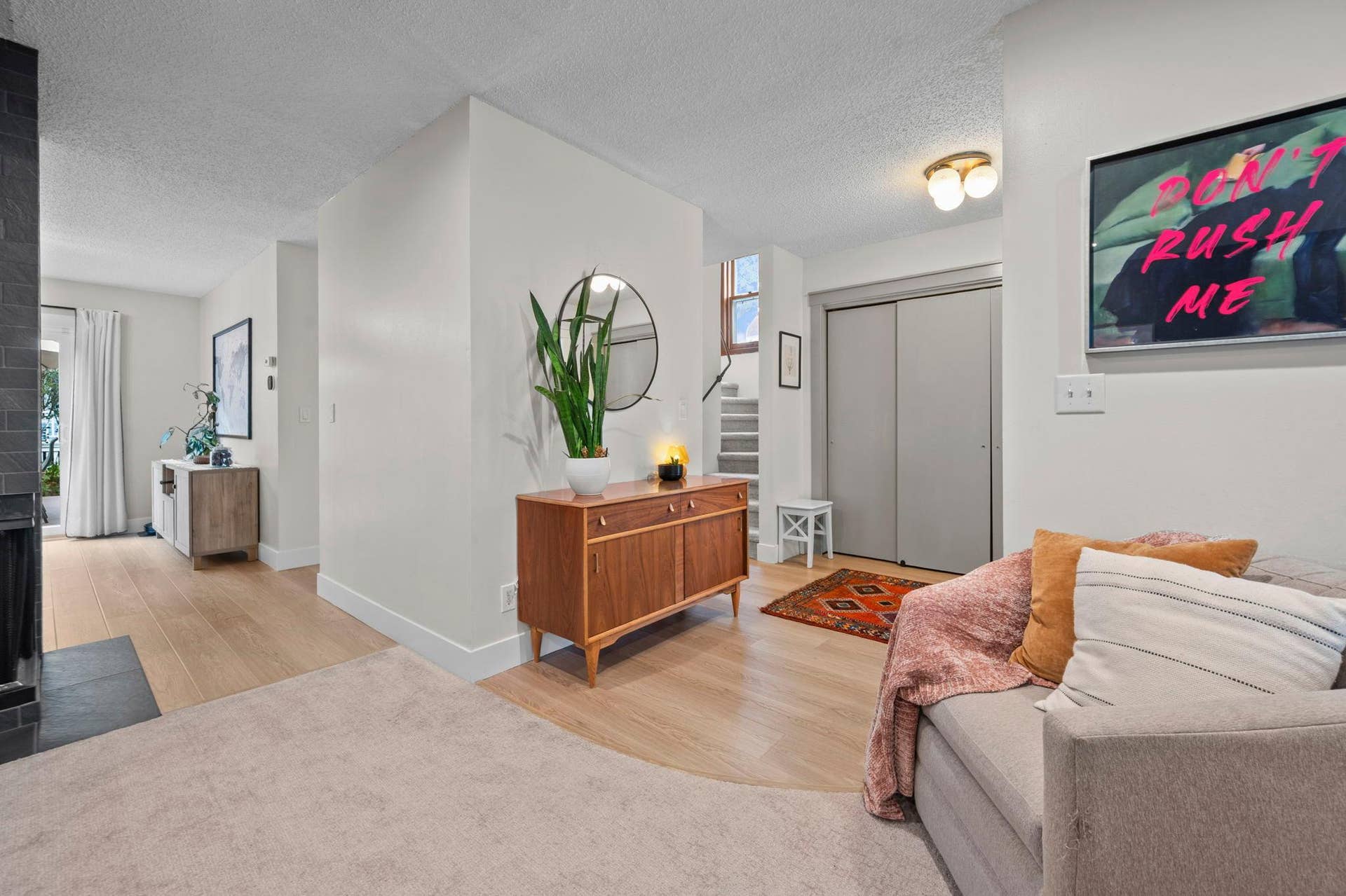 235 Kent Street, 101, Saint Paul, MN 55102 29-web-or-mls-235 N Kent St-135.jpg