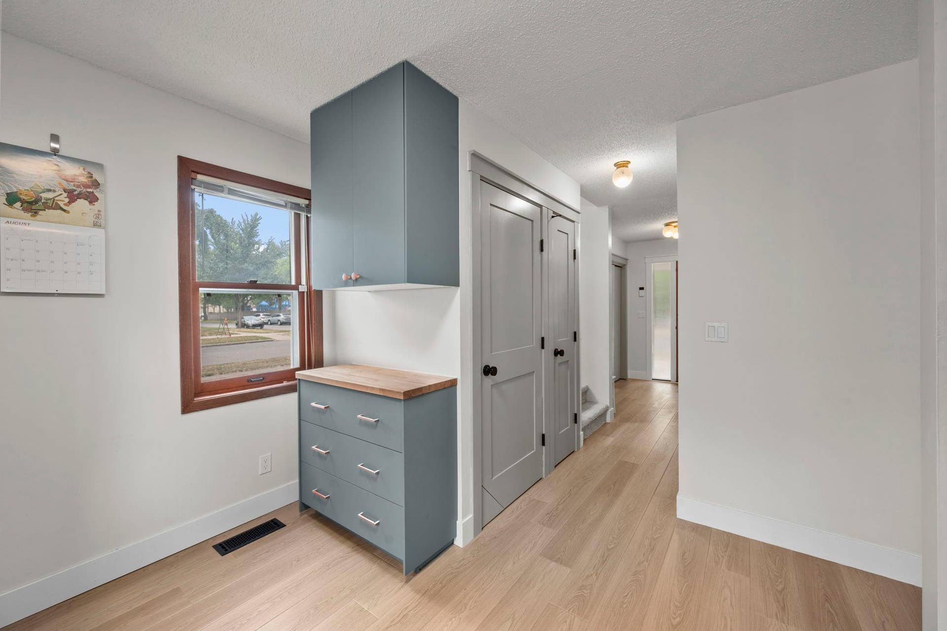 235 Kent Street, 101, Saint Paul, MN 55102 37-web-or-mls-235 N Kent St-175.jpg
