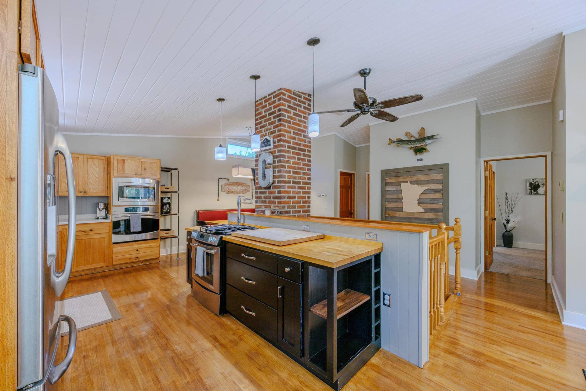 6351 Island View Drive NE, Bemidji, MN 56601 6351 Island View Drive NE, Bemidji, MN 56601