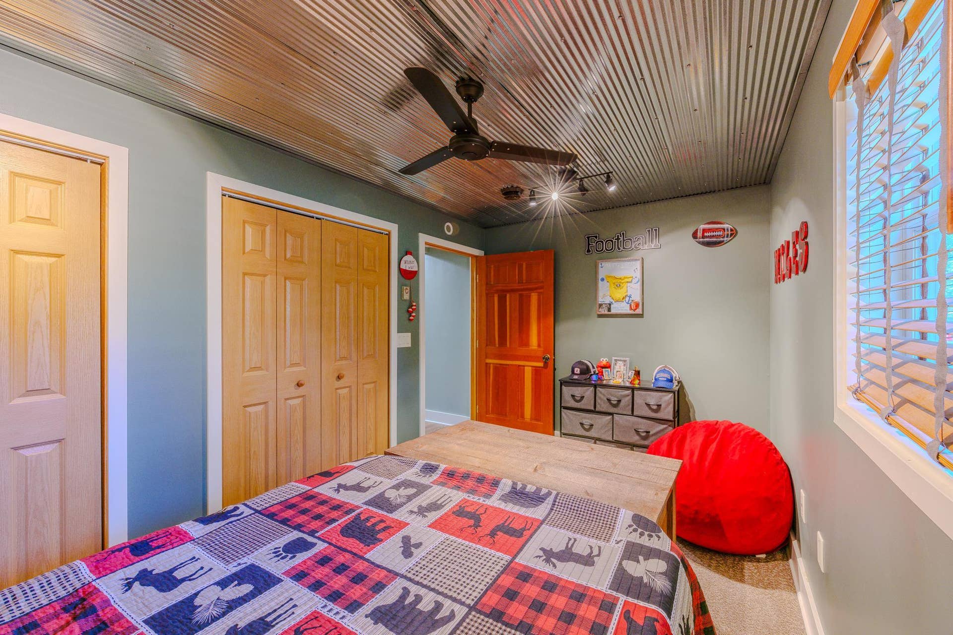 6351 Island View Drive NE, Bemidji, MN 56601 6351 Island View Drive NE, Bemidji, MN 56601