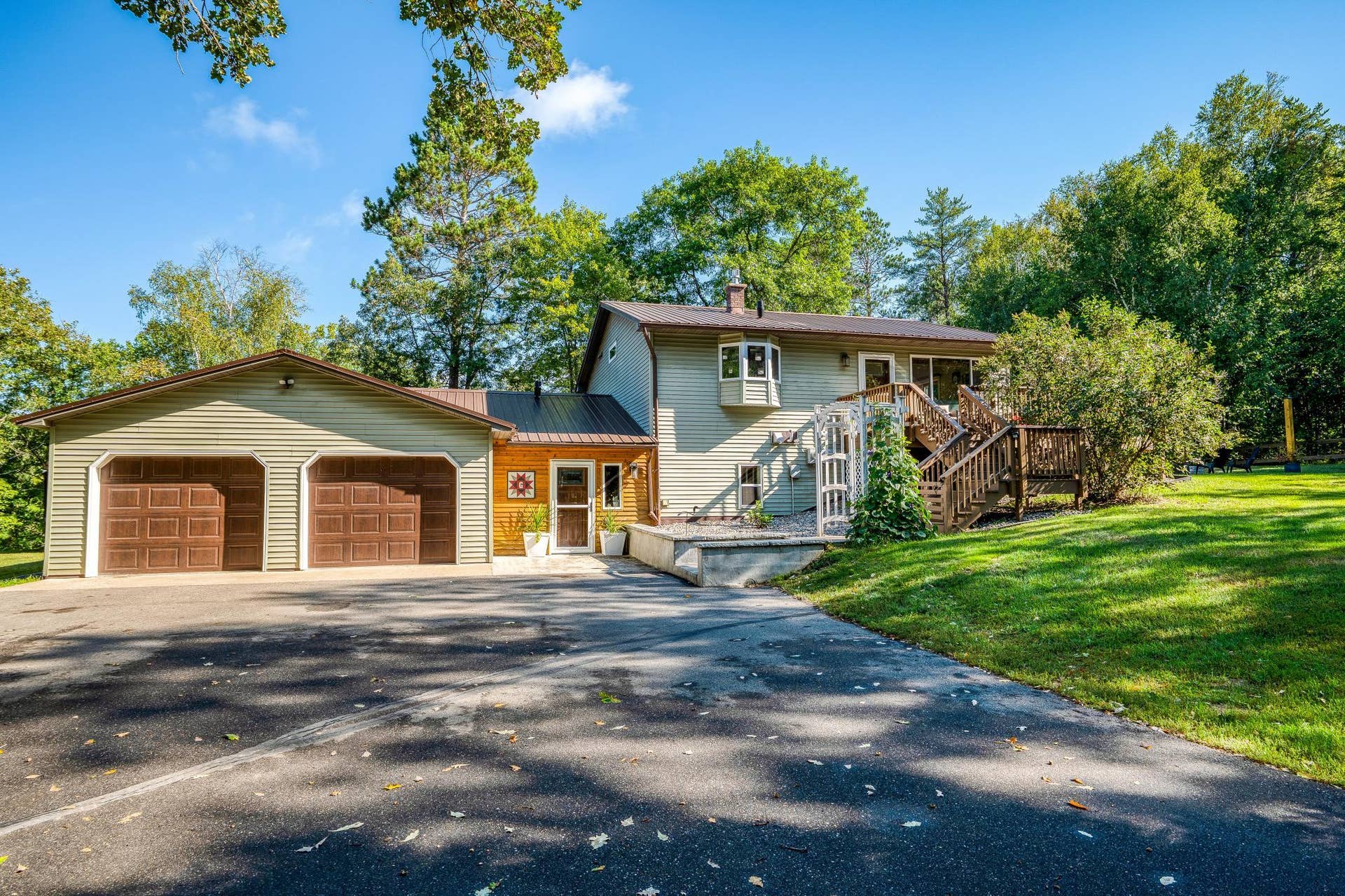 6351 Island View Drive NE, Bemidji, MN 56601 6351 Island View Drive NE, Bemidji, MN 56601