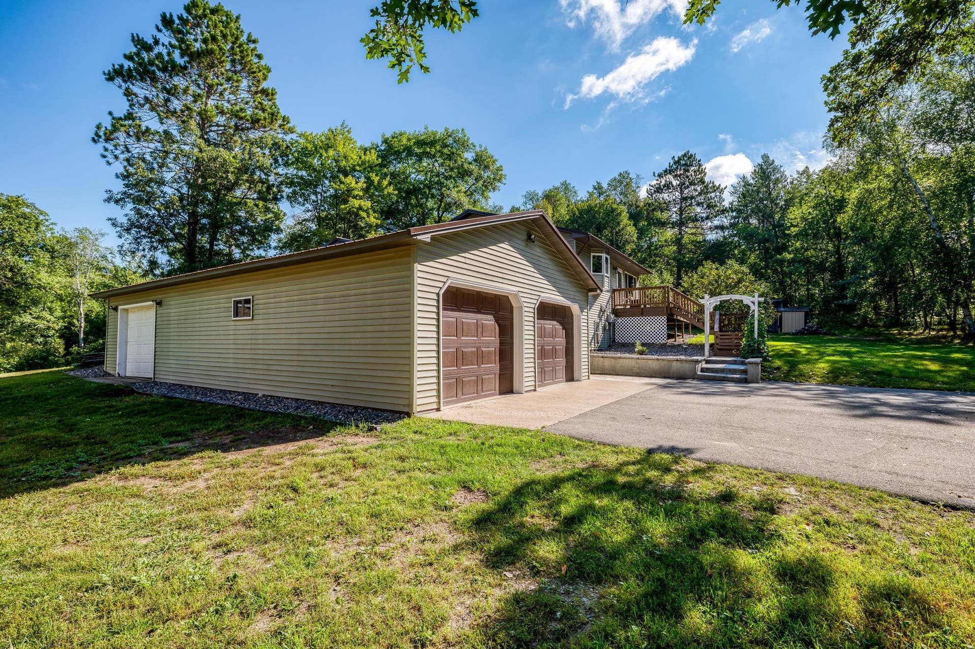 6351 Island View Drive NE, Bemidji, MN 56601 6351 Island View Drive NE, Bemidji, MN 56601