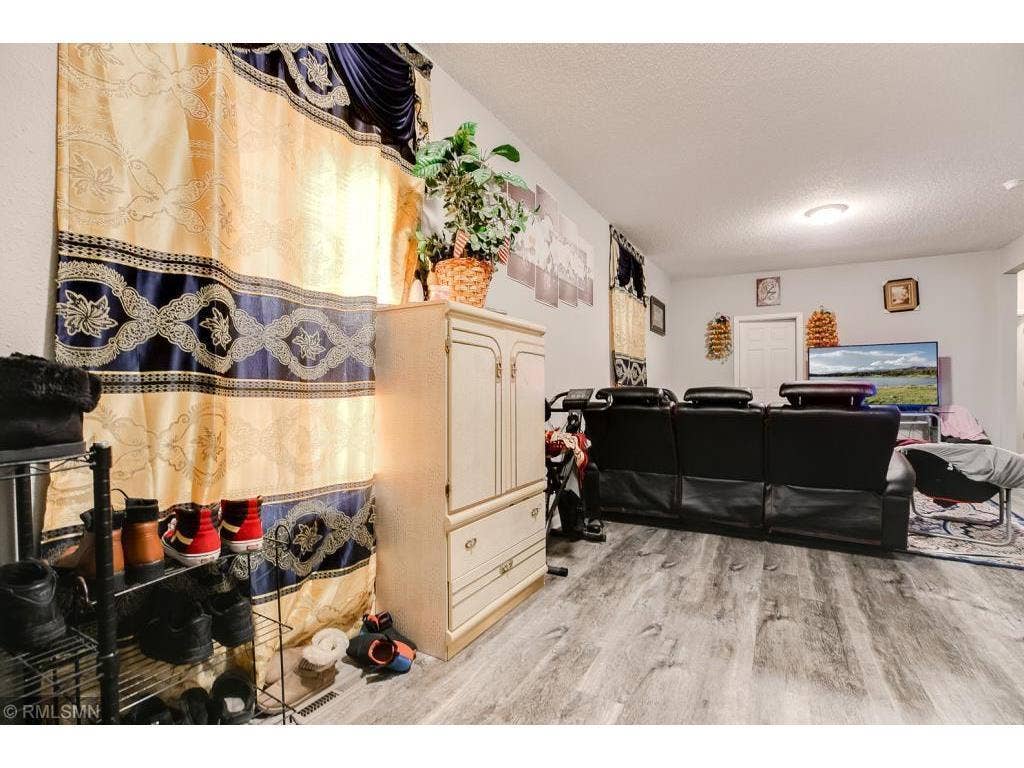 2834 15th Avenue S, 54, Minneapolis, MN 55407 07 Bottom unit living room.jpeg