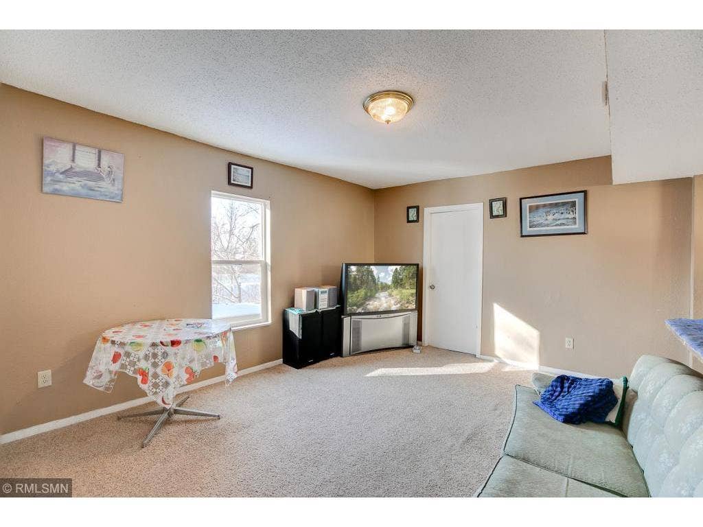 2834 15th Avenue S, 54, Minneapolis, MN 55407 21 Middle unit living room.jpeg