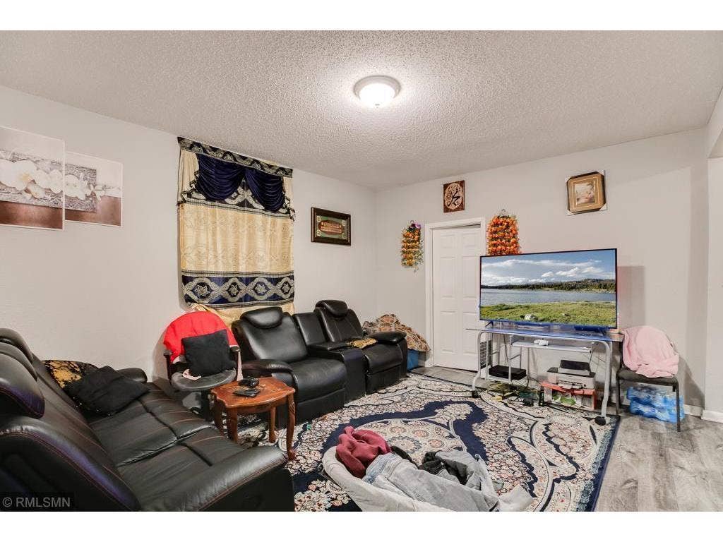 2834 15th Avenue S, 54, Minneapolis, MN 55407 08 Bottom unit living room.jpeg