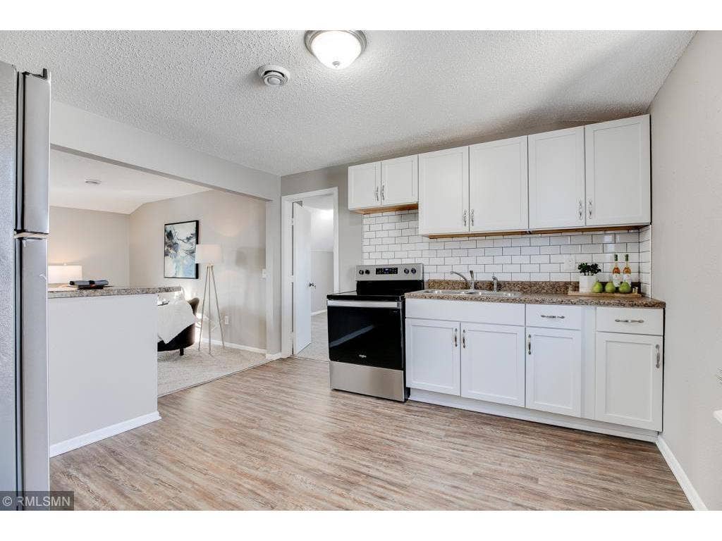 2834 15th Avenue S, 54, Minneapolis, MN 55407 35 Top unit kitchen.jpeg