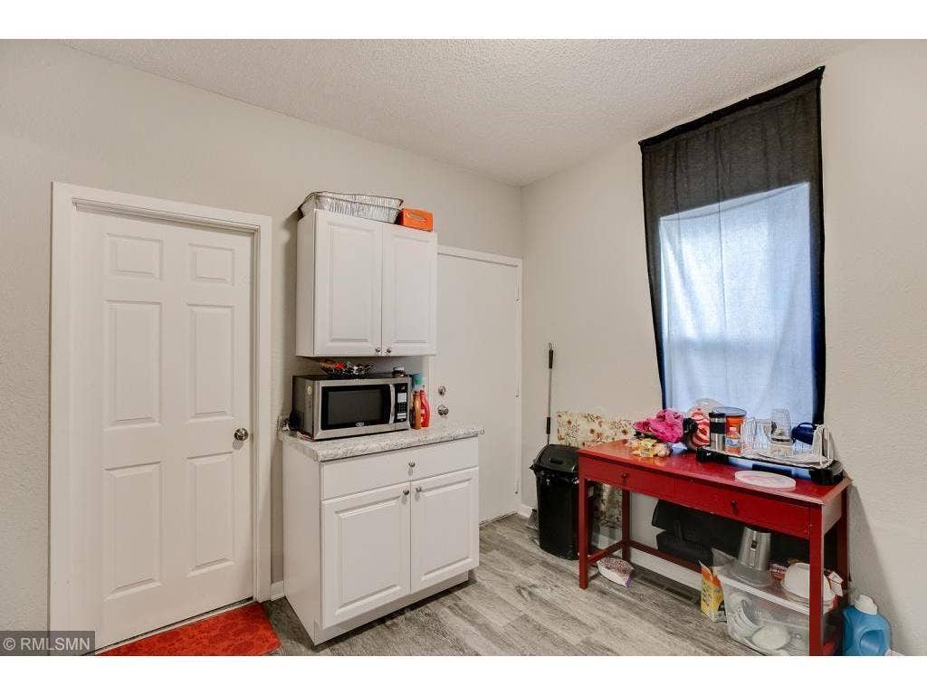 2834 15th Avenue S, 54, Minneapolis, MN 55407 14 Bottom unit kitchen.jpeg