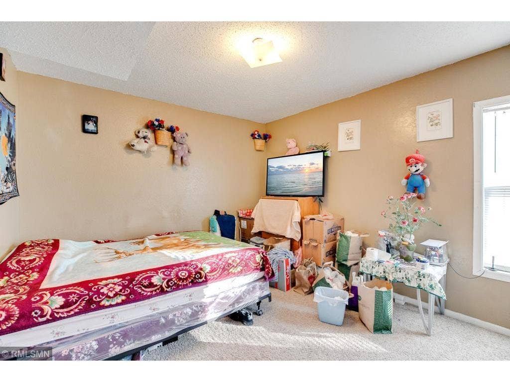 2834 15th Avenue S, 54, Minneapolis, MN 55407 29 Middle unit bedroom.jpeg