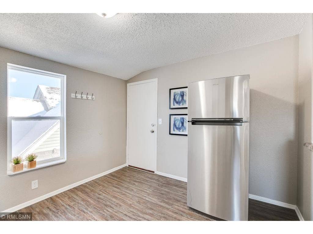 2834 15th Avenue S, 54, Minneapolis, MN 55407 38 Top unit kitchen.jpeg