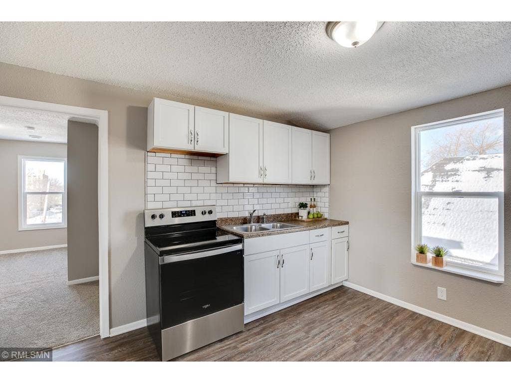 2834 15th Avenue S, 54, Minneapolis, MN 55407 37 Top unit kitchen.jpeg
