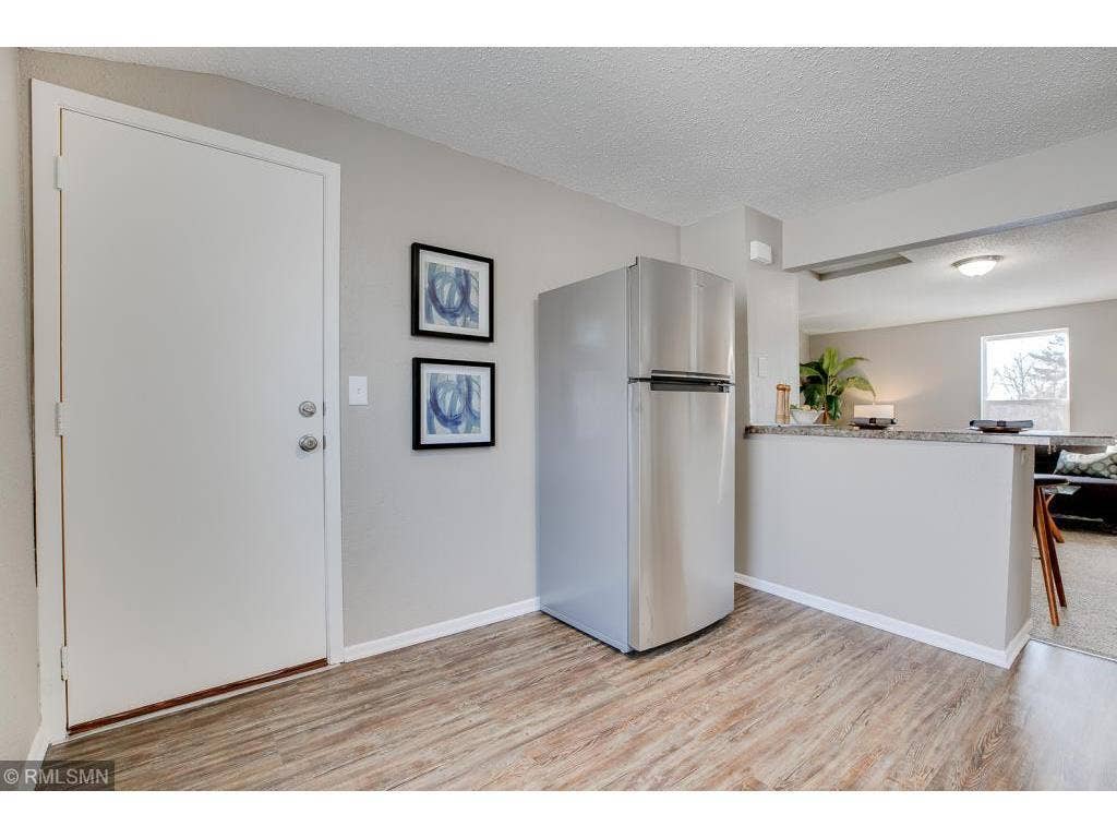 2834 15th Avenue S, 54, Minneapolis, MN 55407 32 Top unit kitchen.jpeg