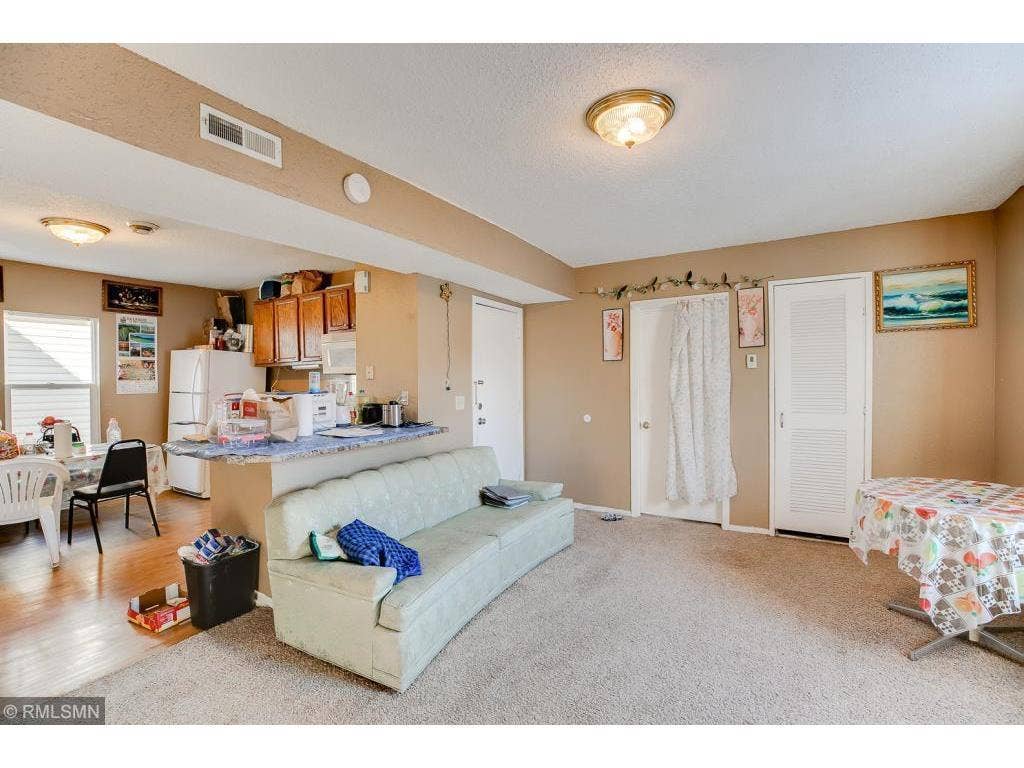 2834 15th Avenue S, 54, Minneapolis, MN 55407 20 Middle unit living room.jpeg