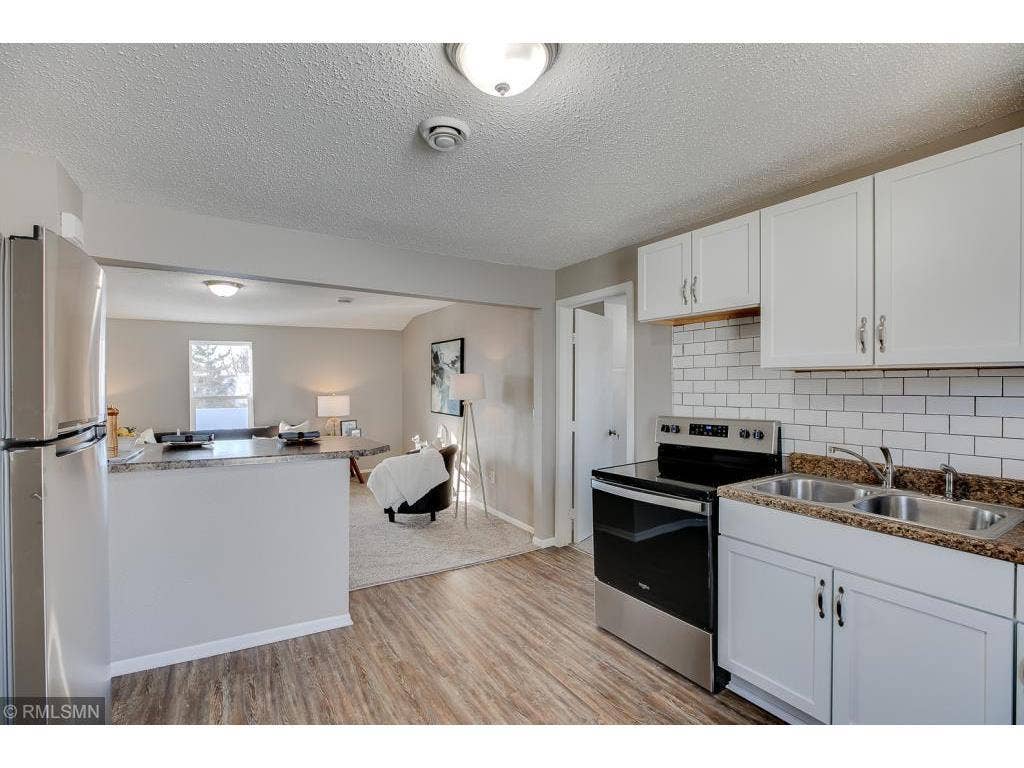2834 15th Avenue S, 54, Minneapolis, MN 55407 34 Top unit kitchen.jpeg
