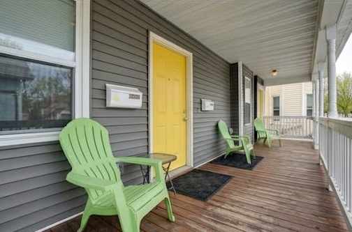 2834 15th Avenue S, 54, Minneapolis, MN 55407 Porch .png