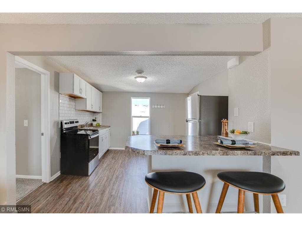 2834 15th Avenue S, 54, Minneapolis, MN 55407 40 Top unit kitchen.jpeg