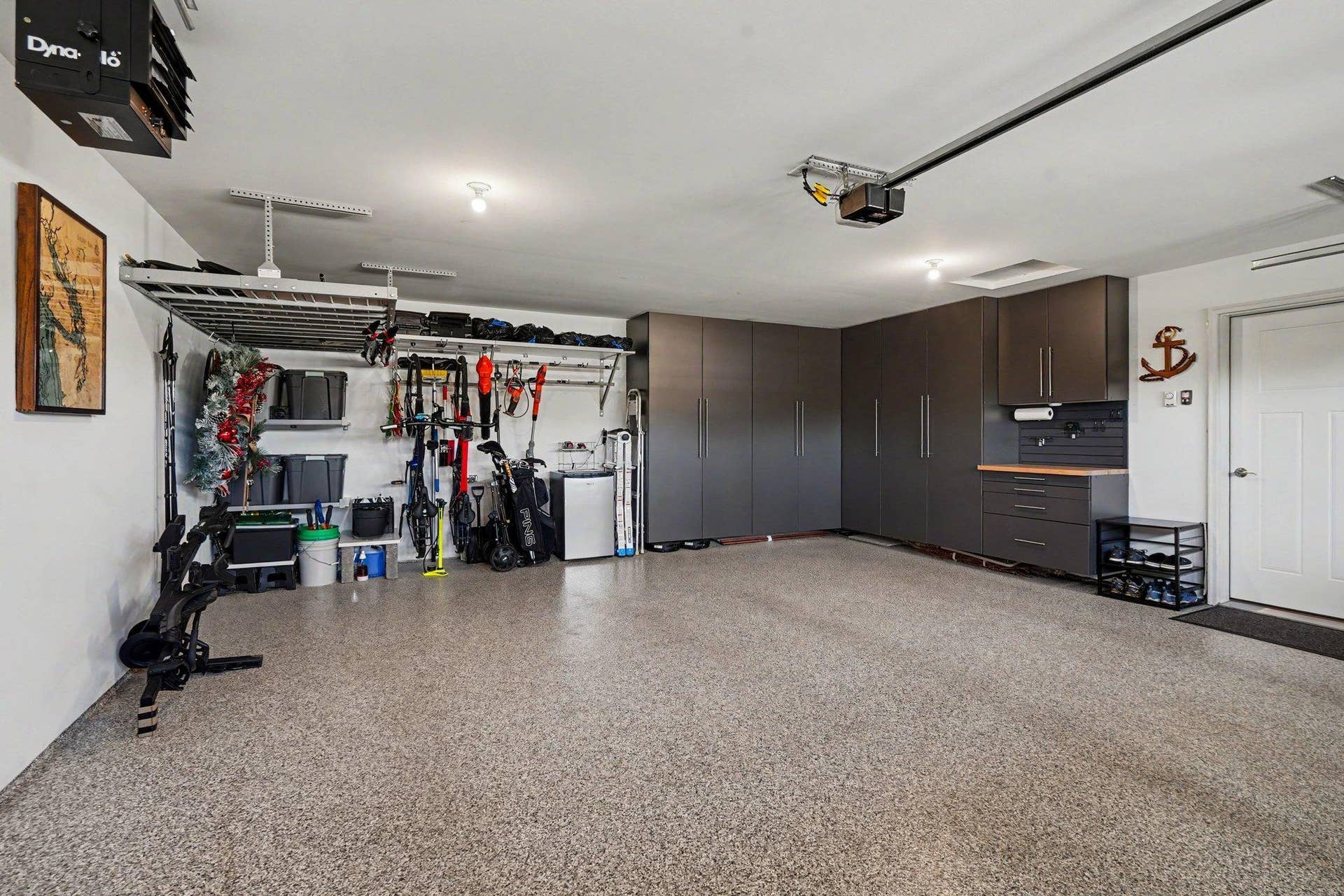 1148 Hewitt Boulevard, Red Wing, MN 55066 Garage