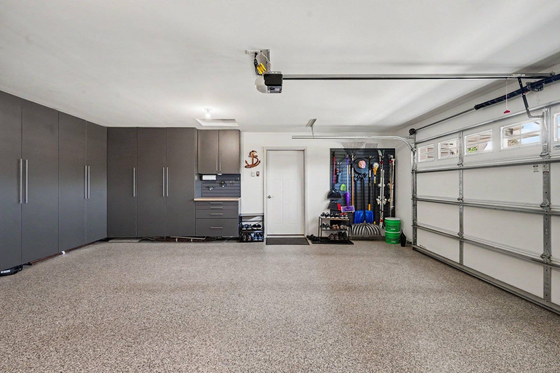 1148 Hewitt Boulevard, Red Wing, MN 55066 Garage