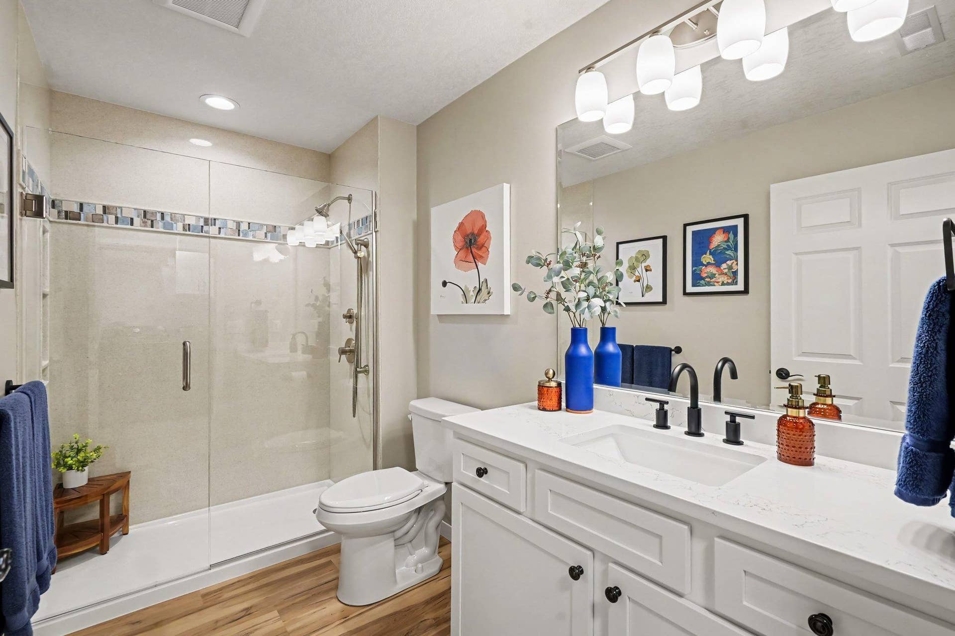 1148 Hewitt Boulevard, Red Wing, MN 55066 Bathroom