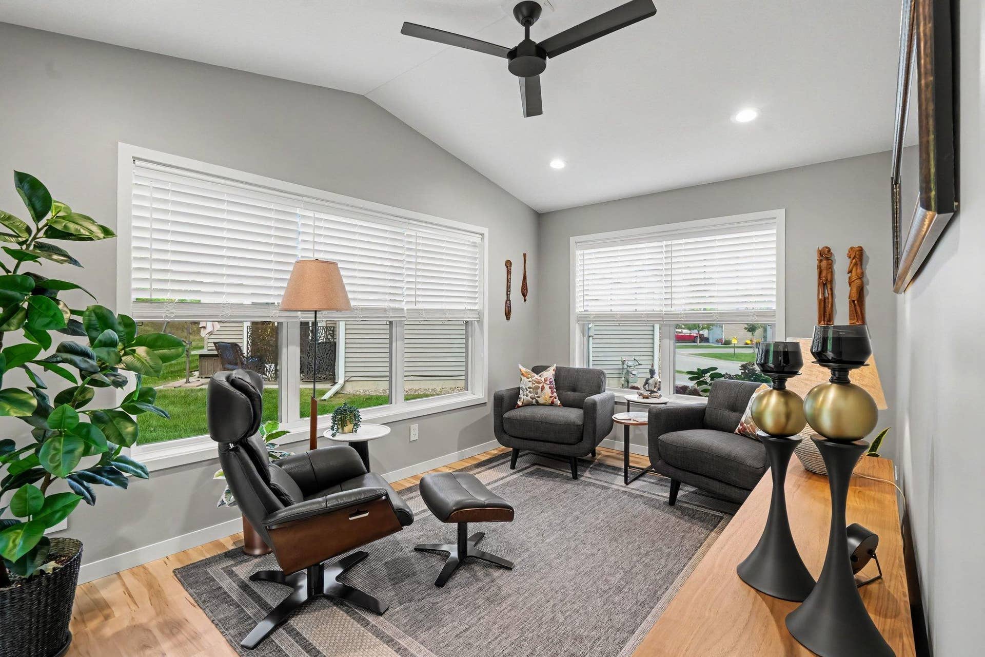 1148 Hewitt Boulevard, Red Wing, MN 55066 Sunroom