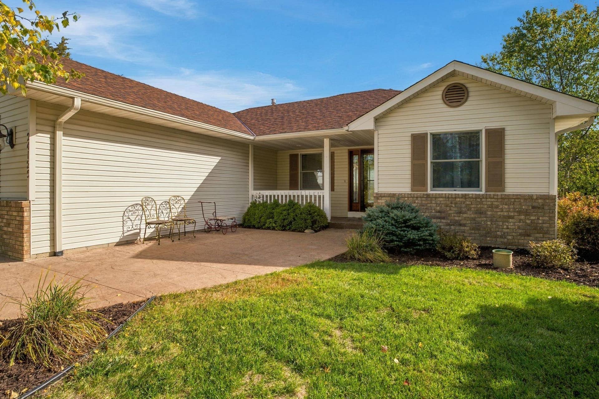 24125 Miller Avenue, Chisago City, MN 55013 24125 Miller Avenue, Chisago City, MN 55013