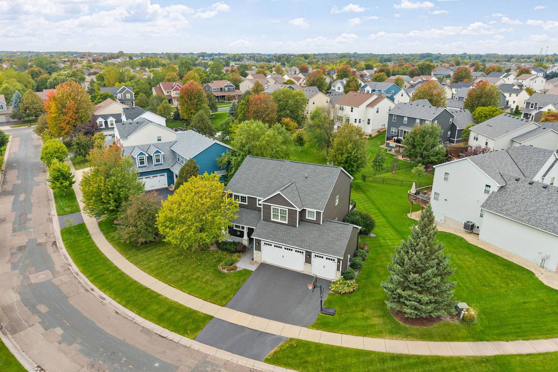 6765 Queensland Lane N, Maple Grove, MN 55311 15-web-or-mls-6765 Queensland Ln N-15.jpg