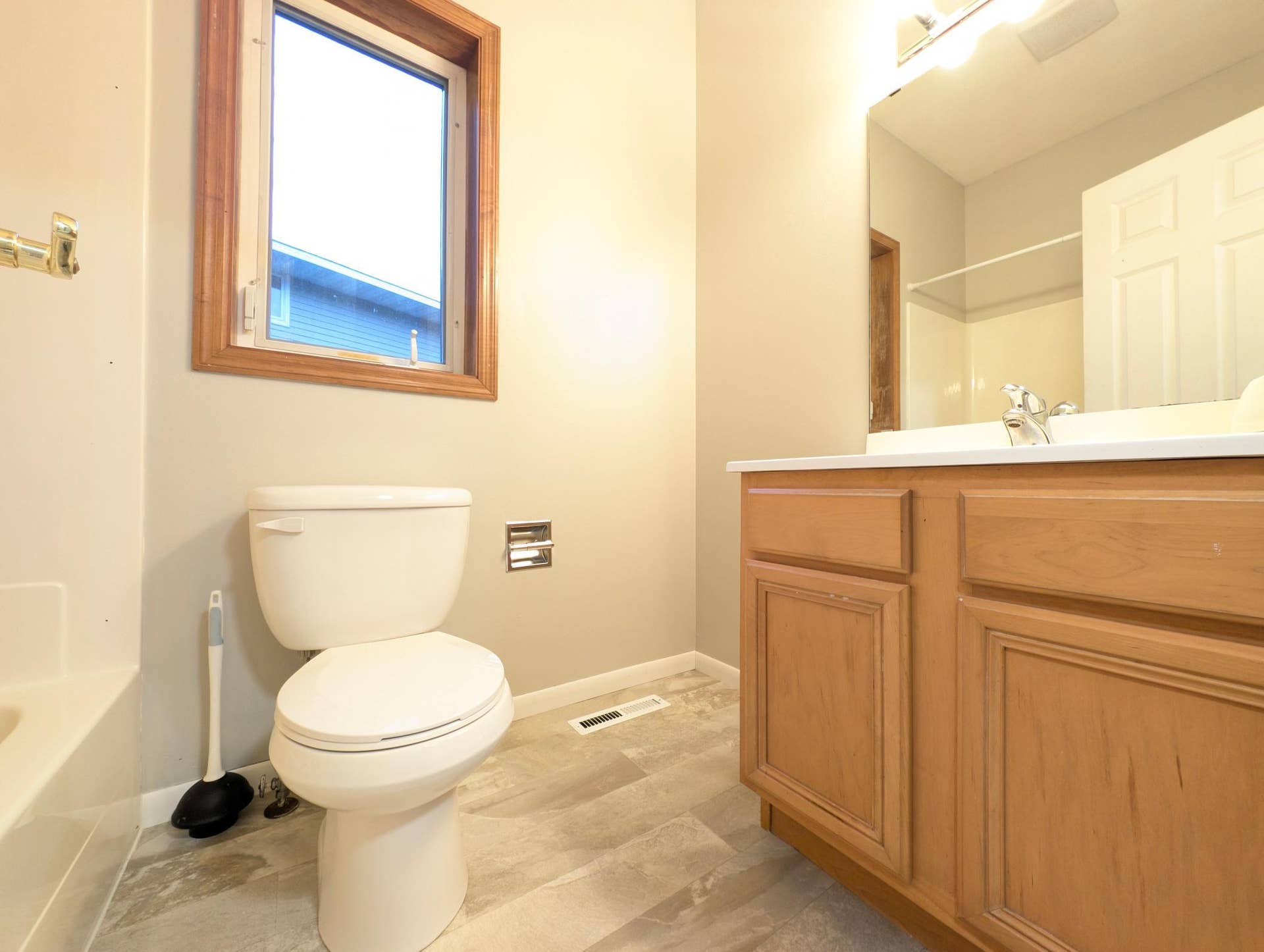 2100 Sibley View Court, Northfield, MN 55057 PXL_20260627_014821182.jpg