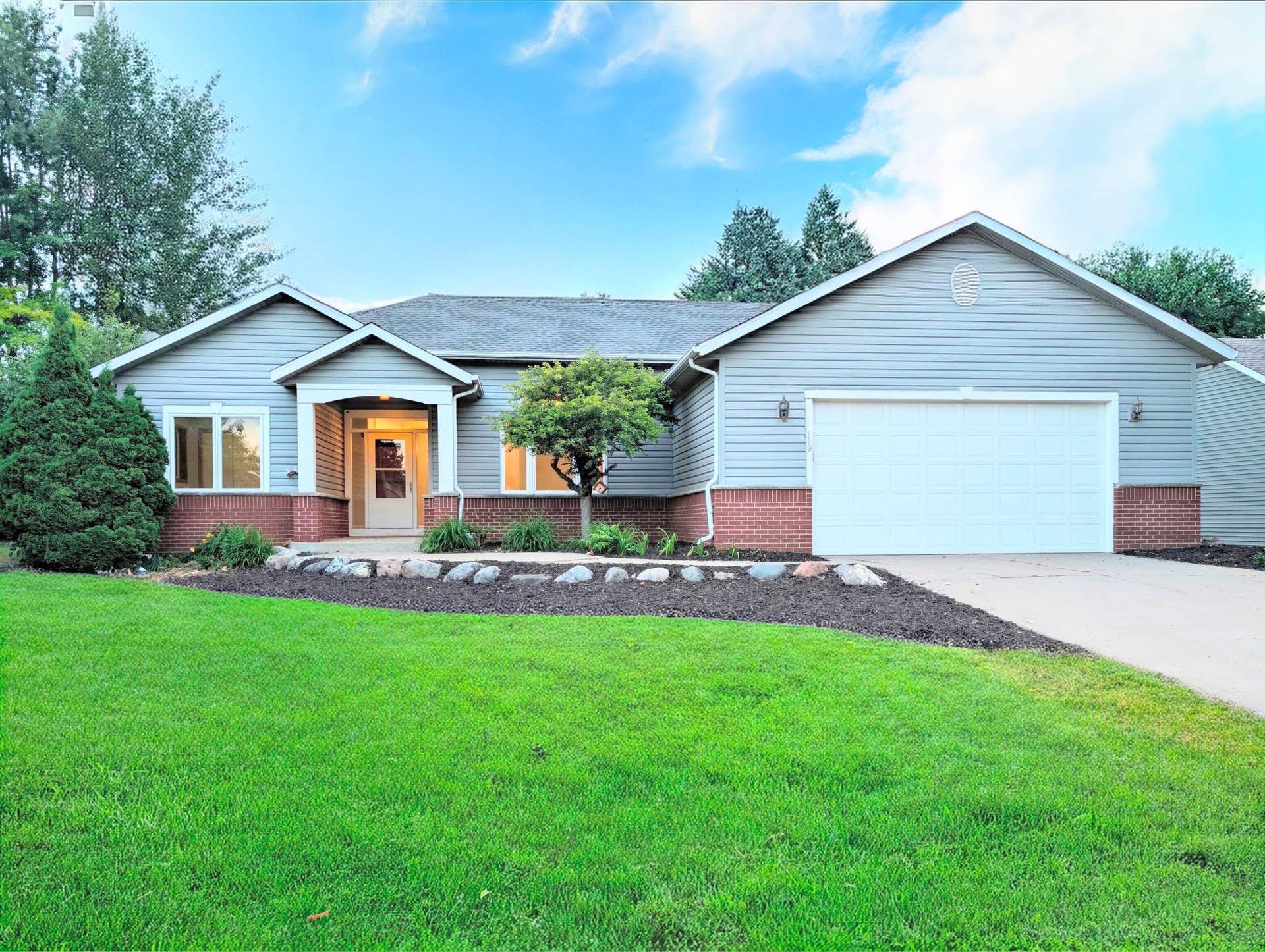 2100 Sibley View Court, Northfield, MN 55057 PXL_20260627_014152424~5.jpg