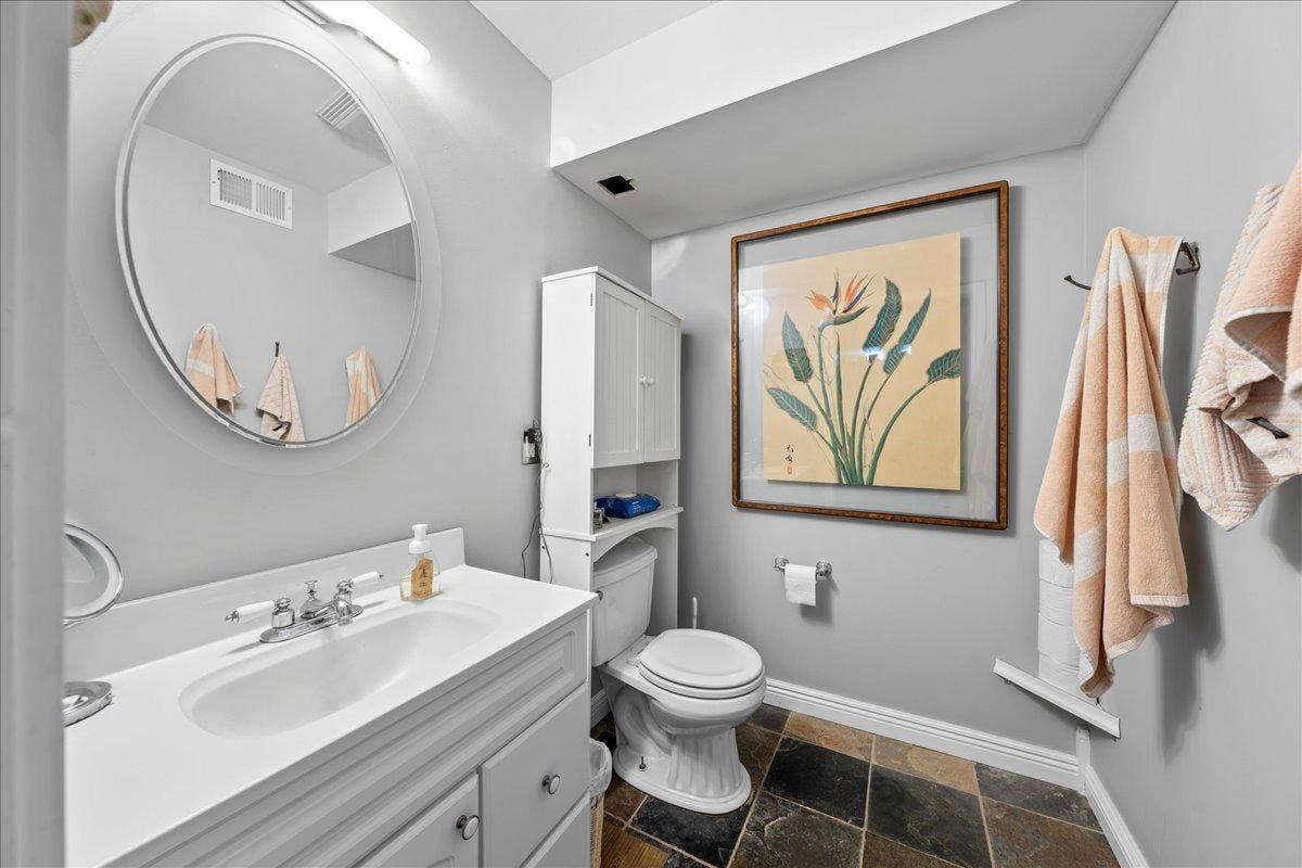 1517 W Lake Street, 23, Minneapolis, MN 55408 29-SNY04443.jpg