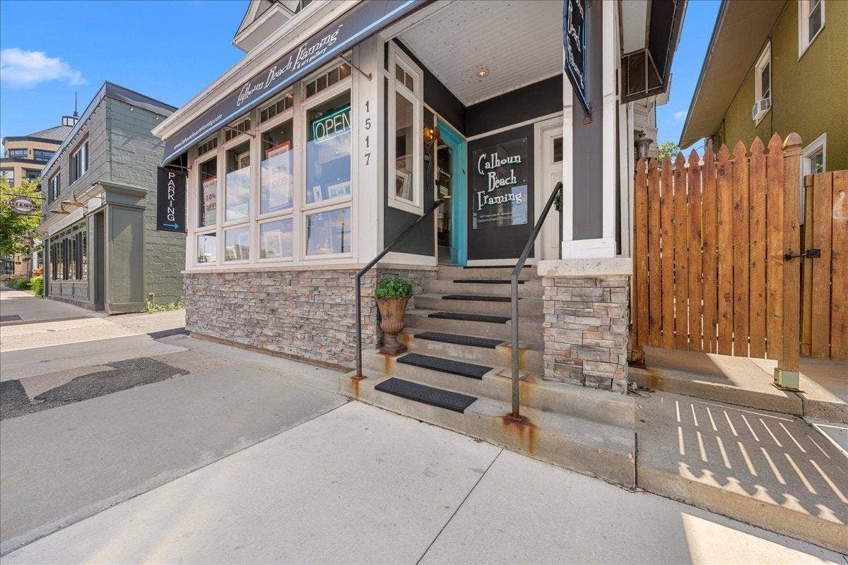 1517 W Lake Street, 23, Minneapolis, MN 55408 01-SNY04457.jpg