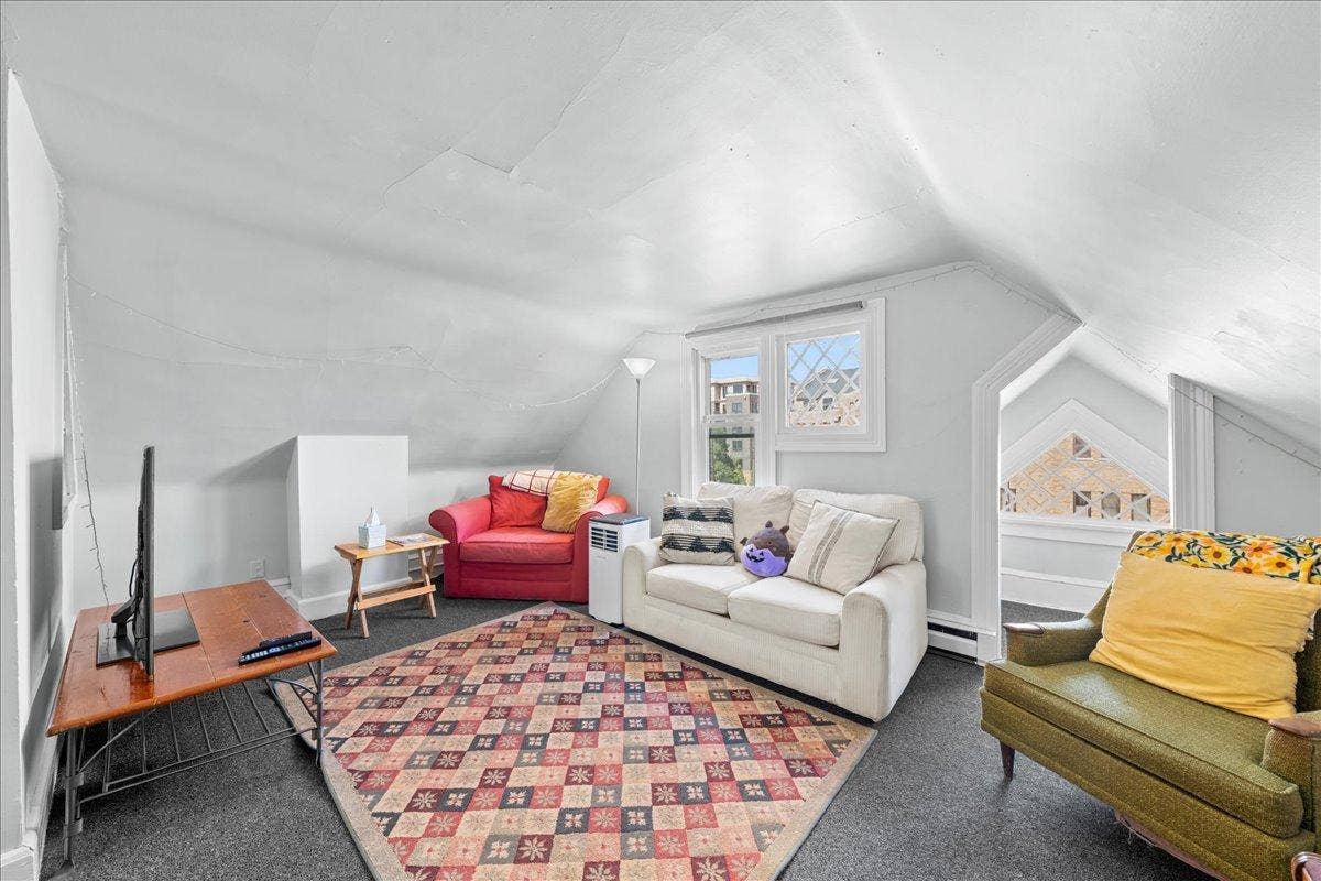 1517 W Lake Street, 23, Minneapolis, MN 55408 22-SNY04398.jpg