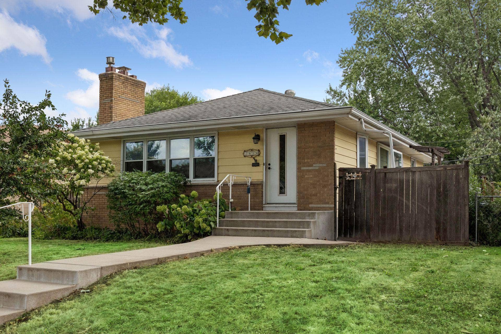 2814 Irving Avenue N, 36, Minneapolis, MN 55411 Mid Century home just steps from park features recent updates including concrete stoop and walk, aluminum siding and thermal pane windows.