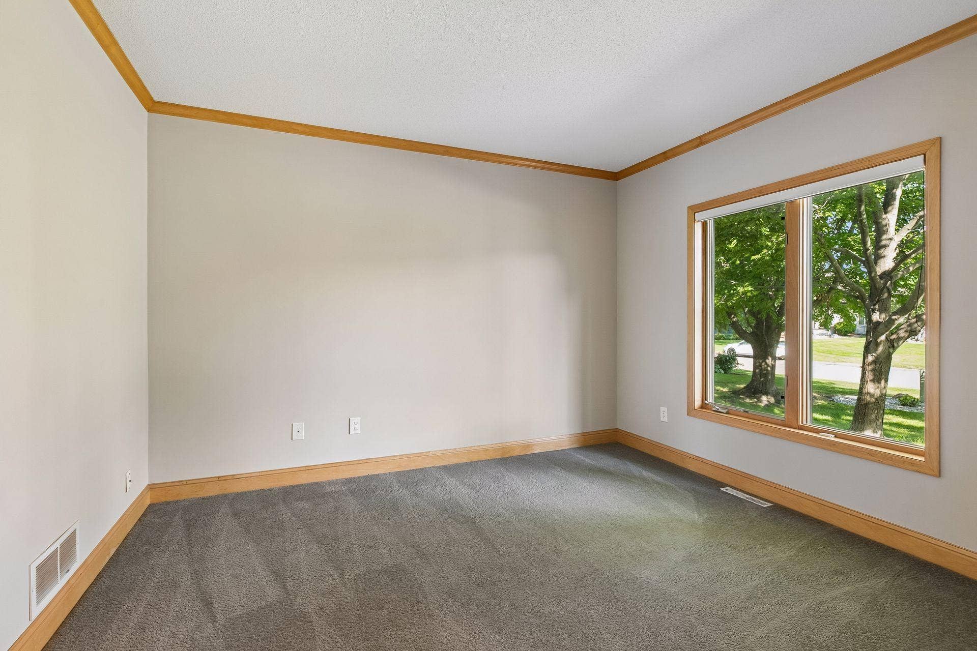 2717 87th Trail N, Brooklyn Park, MN 55443 2717 87th Trail North - Main Level Office - 0027.jpg