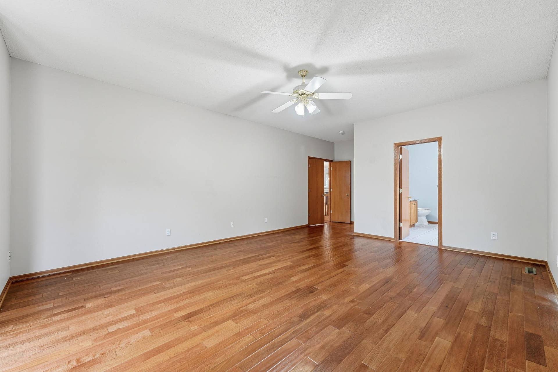 17290 90th Avenue N, Maple Grove, MN 55311 13-web-or-mls-17290_90th_Ave_N_Osseo_MN_55311_02621.jpg