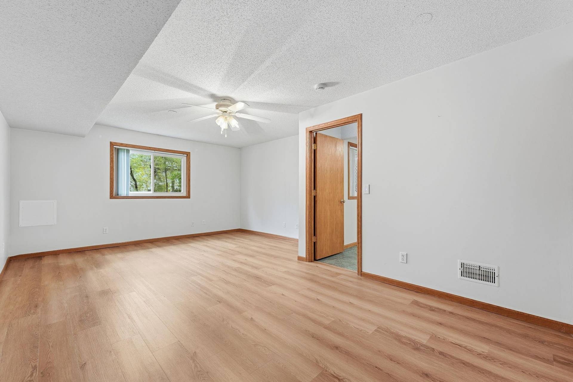 17290 90th Avenue N, Maple Grove, MN 55311 15-web-or-mls-17290_90th_Ave_N_Osseo_MN_55311_02756.jpg