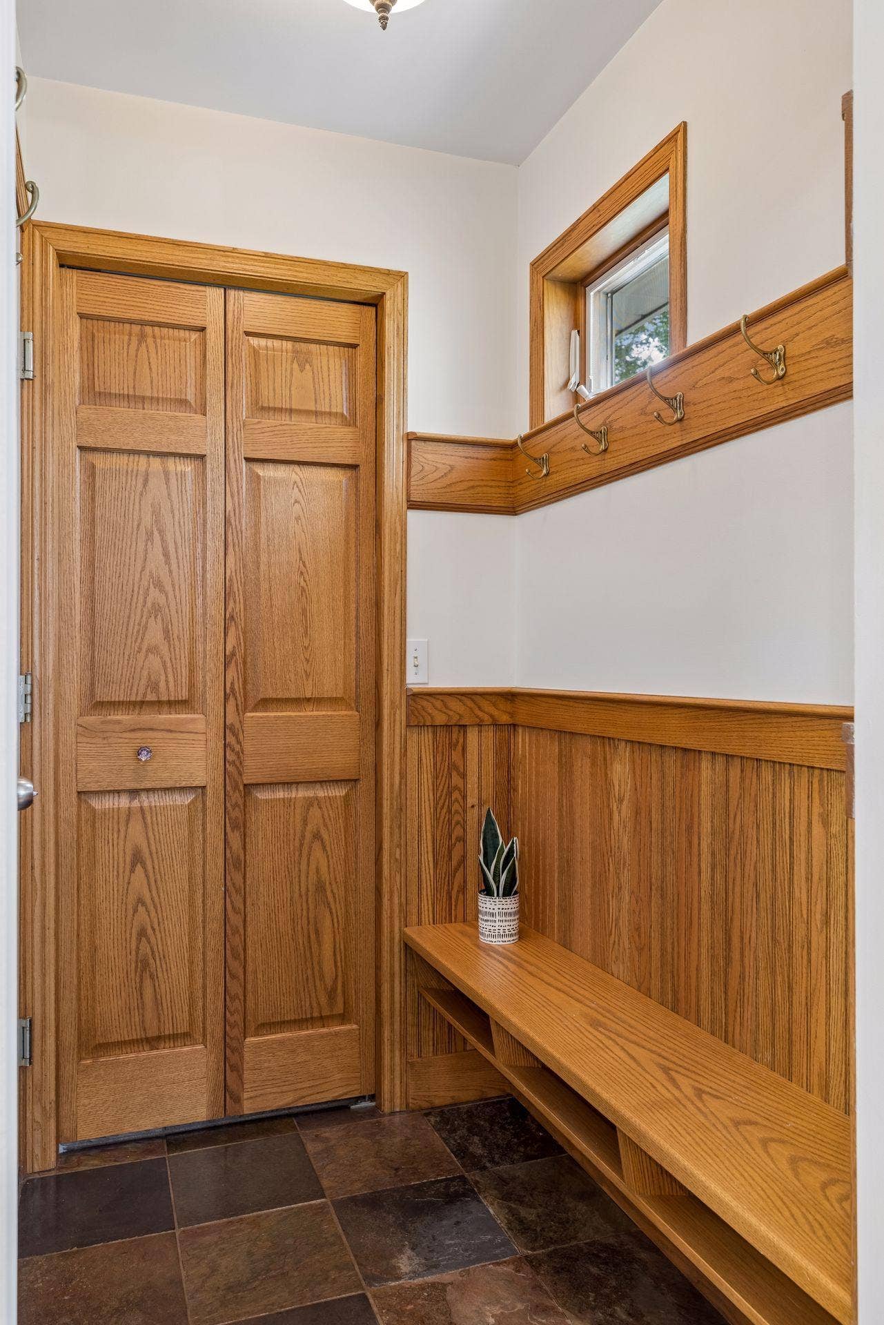 1008 Eagle Ridge Court, Stillwater, MN 55082 The main-floor mudroom provides a practical transition from the home to the spacious 3-car garage.