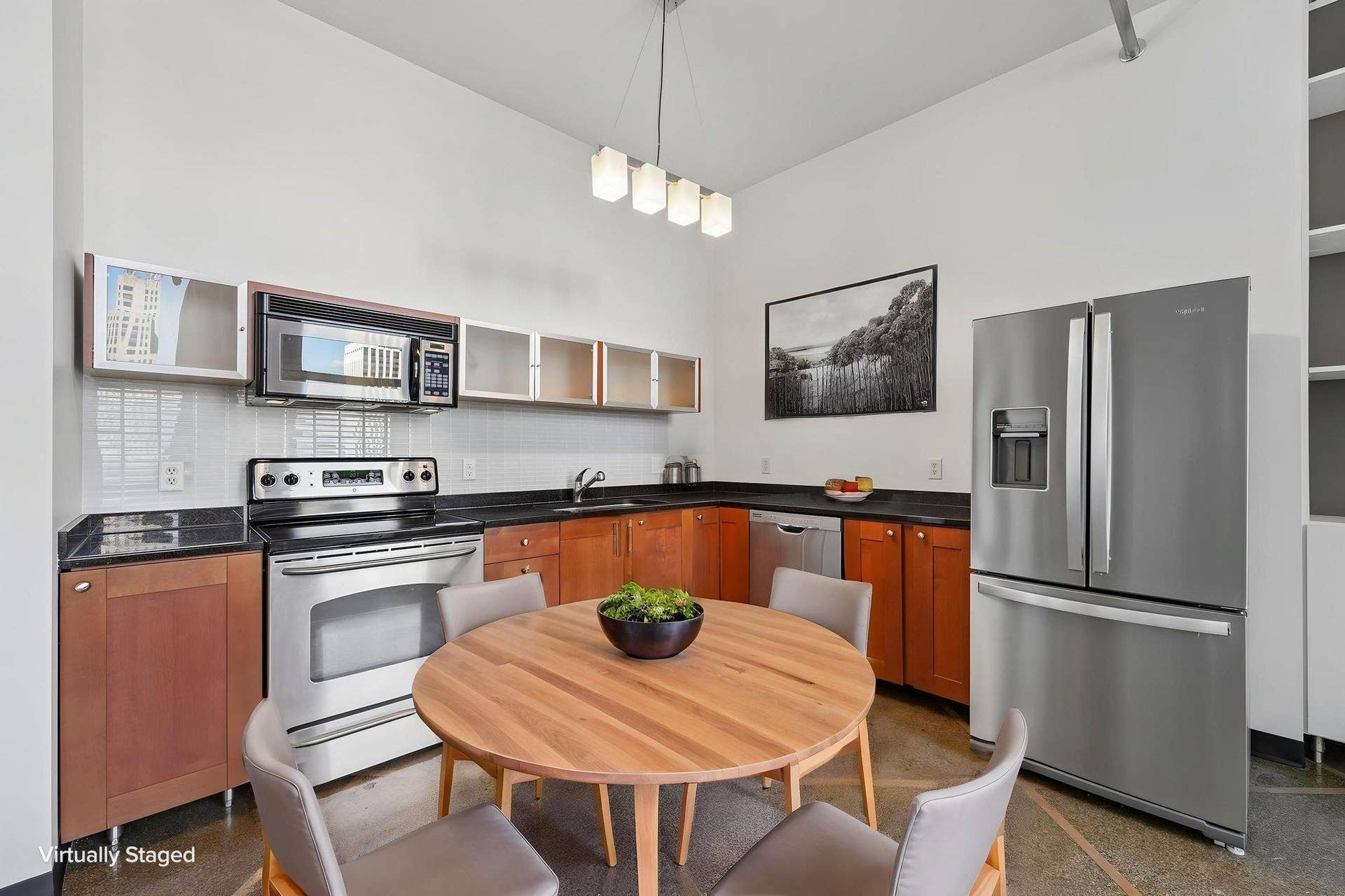350 Saint Peter Street, #1010, 91, Saint Paul, MN 55102 Virtual Staged Kitchen
