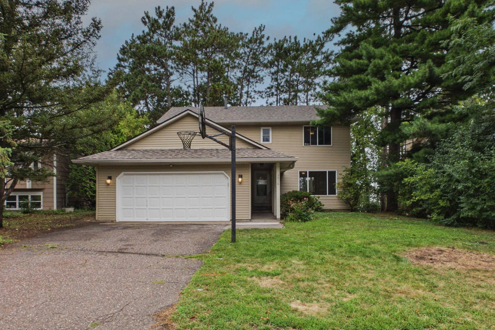 7018 43rd Street N, Oakdale, MN 55128 7018 43rd Street N, Oakdale, MN 55128