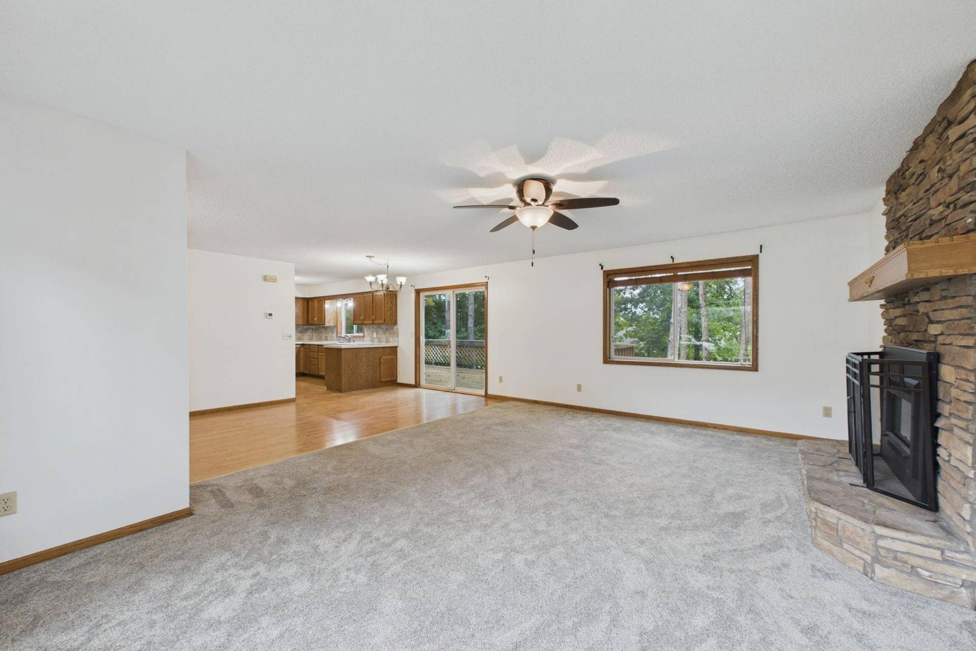 7018 43rd Street N, Oakdale, MN 55128 7018 43rd Street N, Oakdale, MN 55128