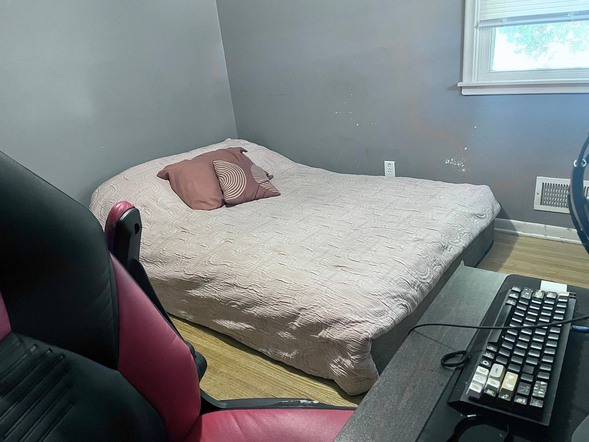 150 Roselawn Avenue E, Maplewood, MN 55117 150RoselawnMainBedroom1.jpeg