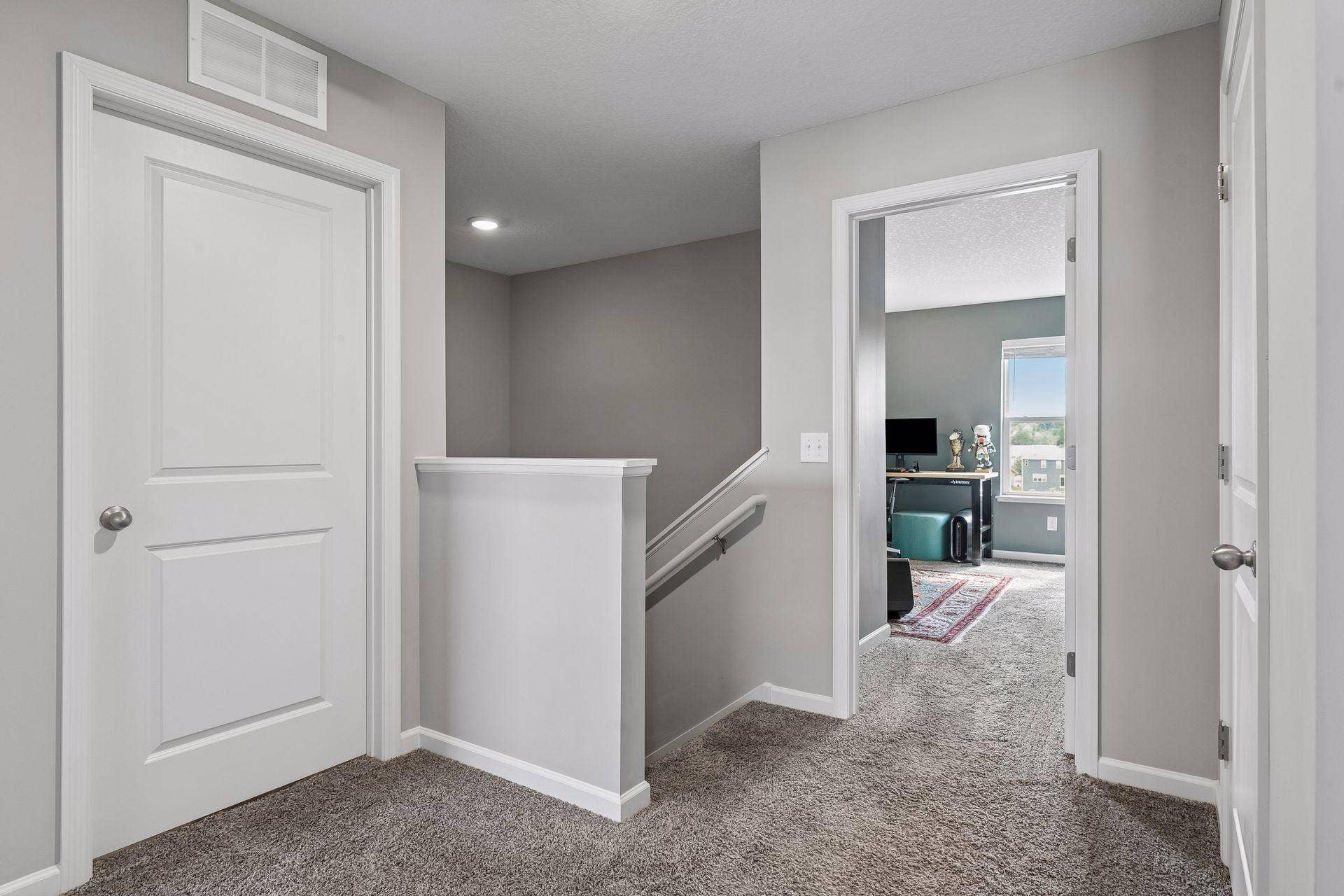 8757 Granite Lane, Woodbury, MN 55129