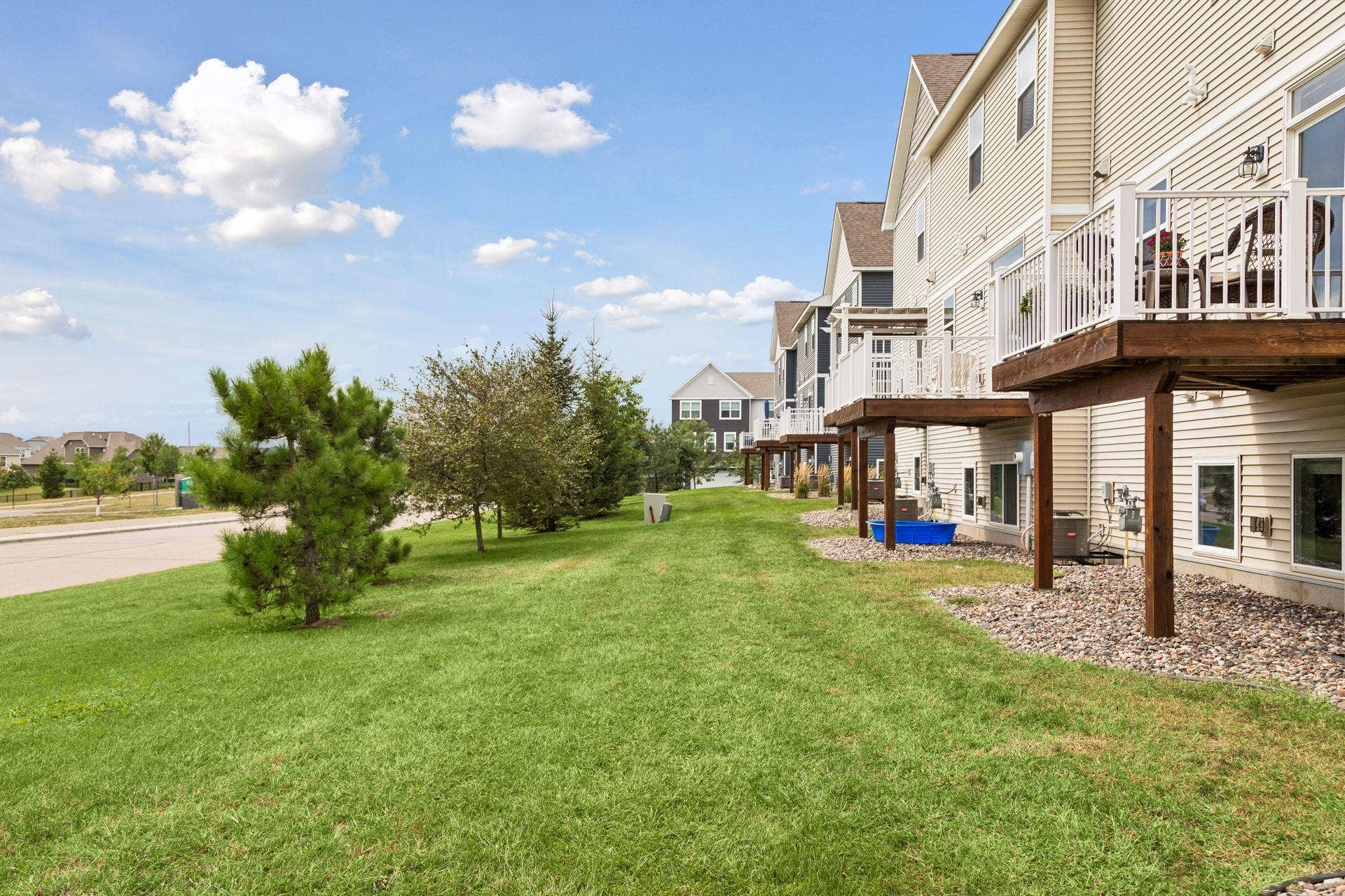 8757 Granite Lane, Woodbury, MN 55129