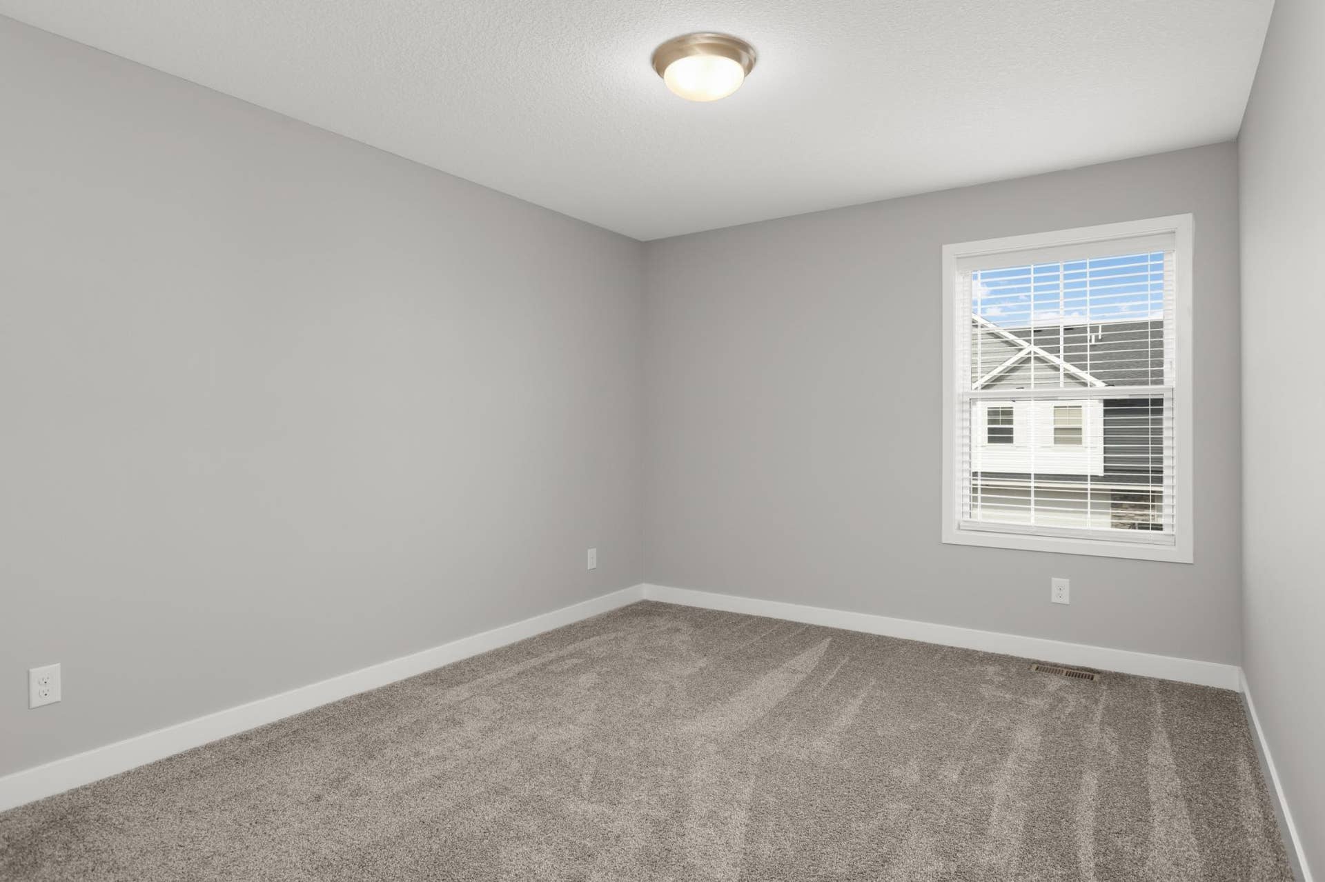 4839 Martingale Drive, Woodbury, MN 55129 4839 Martingale Drive, Woodbury, MN 55129